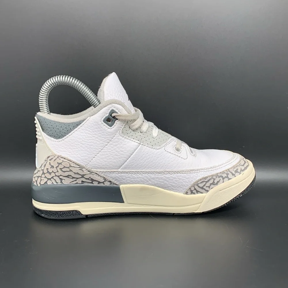Jordan 3 Retro  PS Hide N Sneak Basketball Shoes FB4416-100 Youth‎ Sz 2.5